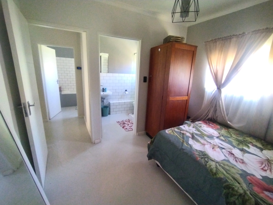2 Bedroom Property for Sale in The Connifers Western Cape